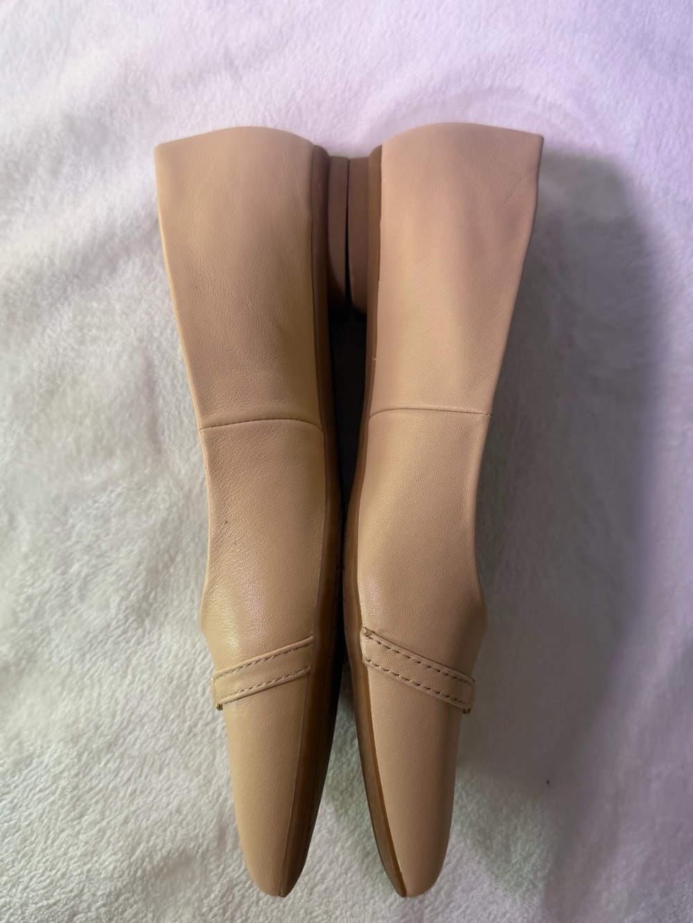 Giani Bernini Blush Nude Pointed-Toe Flats with Gold Hardware - Picture 4 of 9